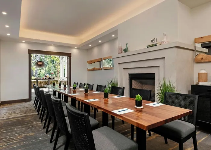 River Terrace Inn